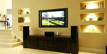 WALL MOUNTED TV